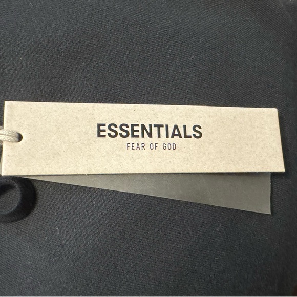 FEAR OF GOD ESSENTIALS
Black Drawstring Sweatpants - Picture 6 of 8